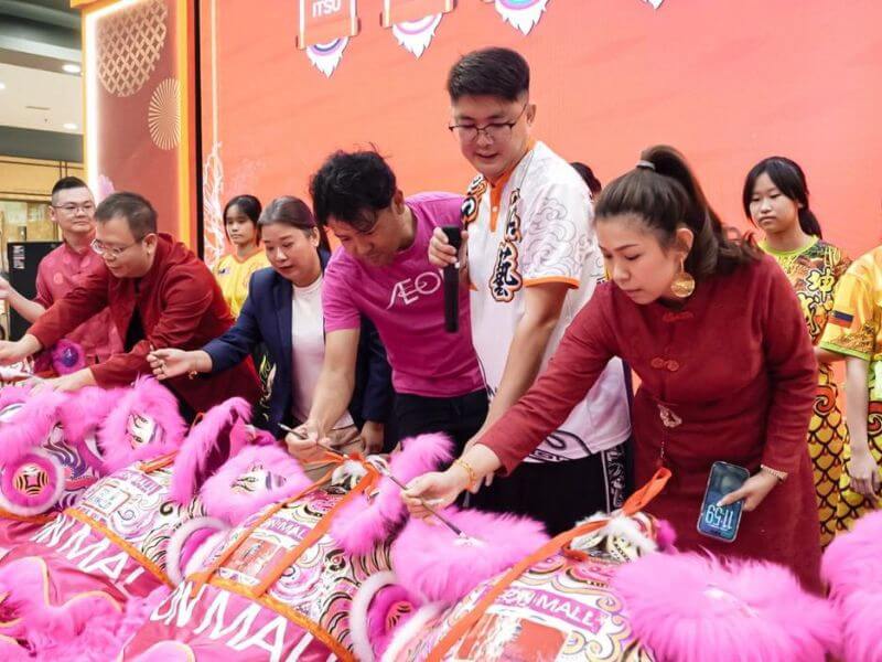 tarian singa dan CSR